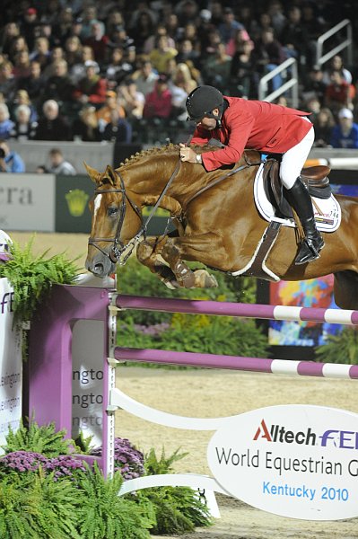 ShowJumping-WEG3-10-8-10-SJ-Ind-9527-PhilippeLeJeune-VigoDArsouilles-DDeRosaPhoto.jpg
