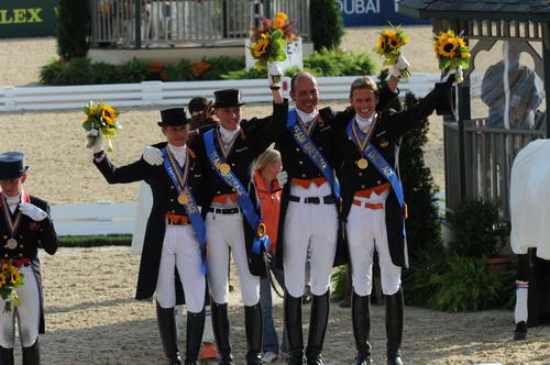 WEG1-9-28-10-DressageGP-7433-EdwardGal-Totilas-DDeRosaPhoto.jpg