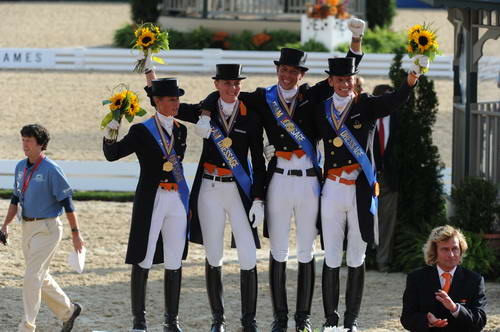 WEG1-9-28-10-DressageGP-7519-EdwardGal-Totilas-DDeRosaPhoto.jpg