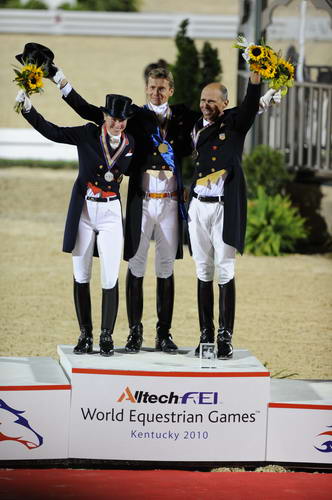WEG2-10-1-10-DRE-Freestyle-2901-EdwardGal-Totilas-DDeRosaPhoto.jpg