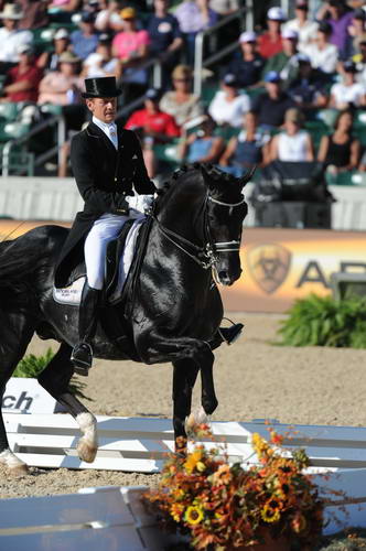 WEG1-9-29-10-DRE-Special-8957-EdwardGal-Totilas-DDeRosaPhoto.jpg