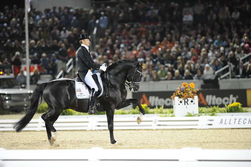 WEG2-10-1-10-DRE-Freestyle-2576-EdwardGal-Totilas-DDeRosaPhoto.jpg