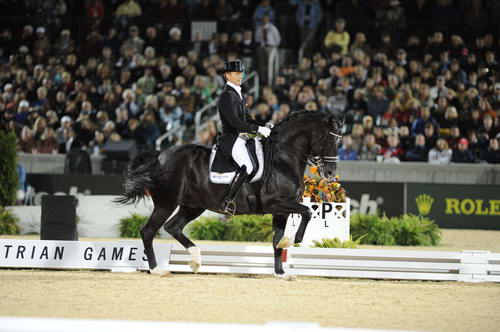 WEG2-10-1-10-DRE-Freestyle-2619-EdwardGal-Totilas-DDeRosaPhoto.jpg