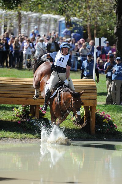 WEG2-10-2-10-EV-XX-4049-BAllyNoeCastleRM-BuckDavidson-DDeRosaPhotoBa.jpg