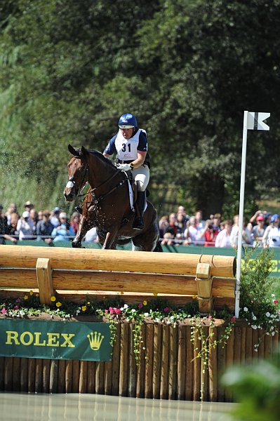WEG2-10-2-10-EV-XX-4067-BAllyNoeCastleRM-BuckDavidson-DDeRosaPhotoBa.jpg