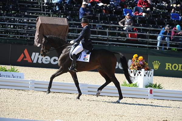 WEG1-10-1-10-1271-KarenOConnor-Mandiba-DDeRosaPhoto.jpg