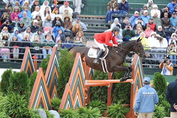 WEG2-10-3-10-EV-SJ-7216-KarenOConnor-Mandiba-DDeRosaPhoto.jpg