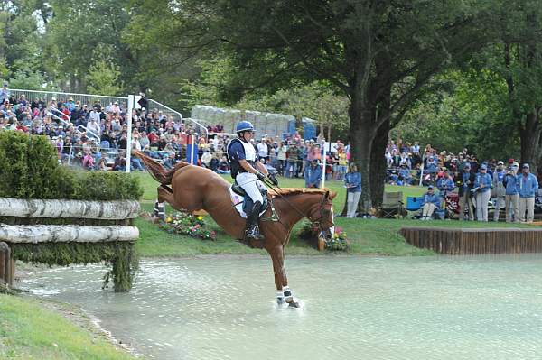 WEG2-10-2-10-EV-XX-5879-Woodburn-PhillipDutton-DDeRosaPhoto.jpg