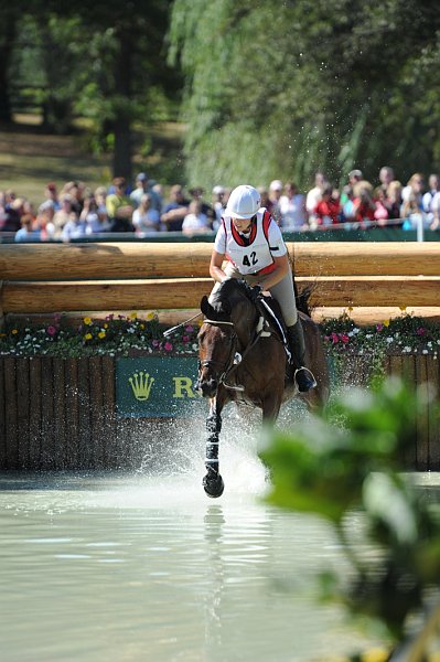 WEG2-10-2-10-EV-XX-4498-RiddleMaster-RebeccaHoward-DDeRosaPhoto.jpg