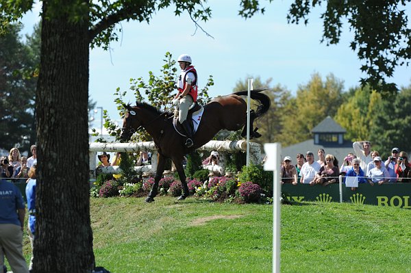 WEG2-10-2-10-EV-XX-5250-PortAuthority-StephanieRhodes-Bosch-DDeRosaPhoto.jpg