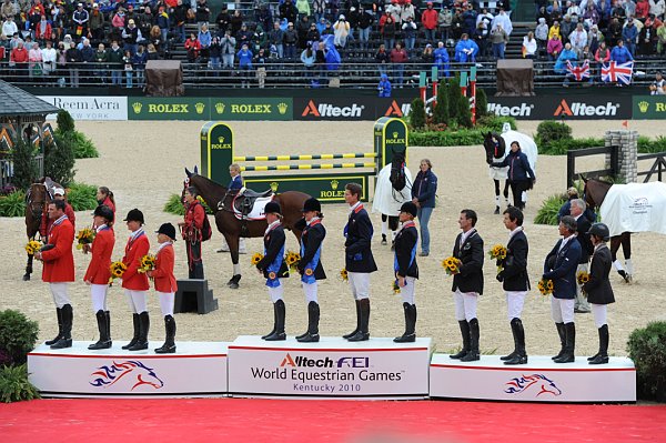 WEG3-10-3-10-EV-Medals-DSC_6084-DDeRosaPhoto.jpg