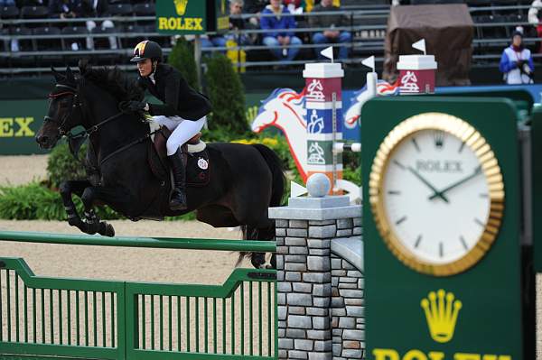 WEG2-10-4-10-SJ-7807-PilarLucreciaCordonMuro-Herald-DDeRosaPhoto.JPG