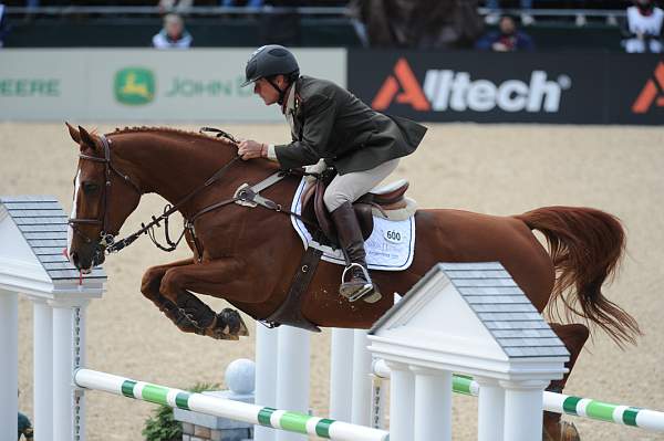 WEG2-10-4-10-SJ-8131-FernandoMartinezZuviria-VDePomme-DDeRosaPhoto.JPG