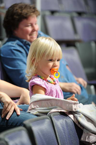 WIHS1-10-26-10-Cl52-A-O-Htr35-U-8733-DDeRosaPhoto.JPG