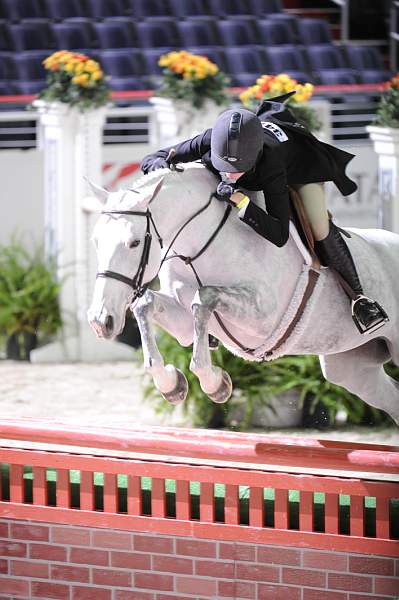 WIHS2-10-27-10-GrConfHtrStke-Cl5-0004-BellaBlue-MaggieJayne-DDeRosaPhoto.jpg