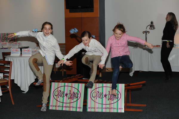 WIHS2-10-30-10-JuniorParty-7953-DDeRosaPhoto.jpg