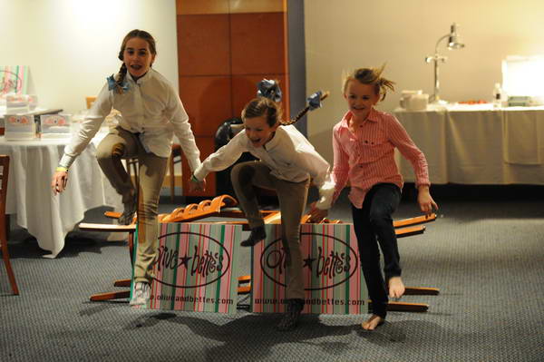 WIHS2-10-30-10-JuniorParty-7970-DDeRosaPhoto.jpg