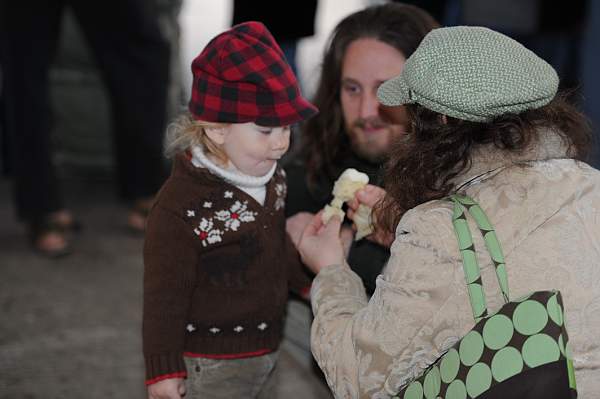 WIHS2-10-30-10-7295-KidsDay-DDeRosaPhoto.jpg