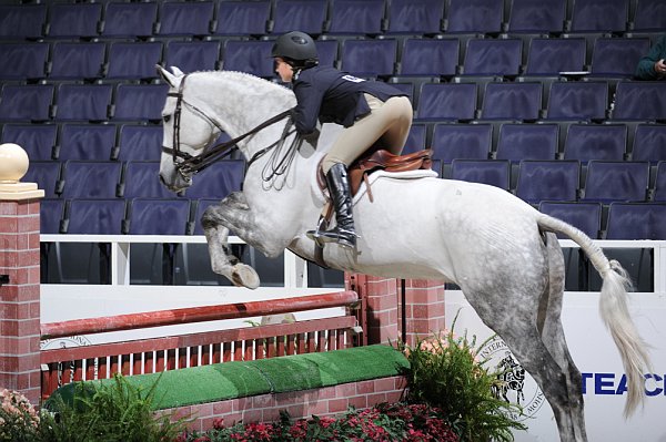 WIHS2-10-29-10-Cl181-WIHSEq-Htr-5740-HasbrouckDonovan-Wagner-DDeRosaPhoto.jpg