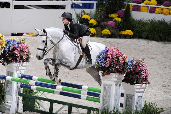 WIHS2-10-30-10-Cl182-WIHSEqJpr-8326-HasbrouckDonovan-Wagner-DDeRosaPhoto.jpg