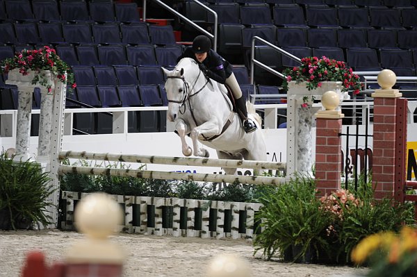 WIHS2-10-30-10-WIHSPnyEqFinals-7393-EmilyWeeks-Peterpotamus-DDeRosaPhoto.jpg