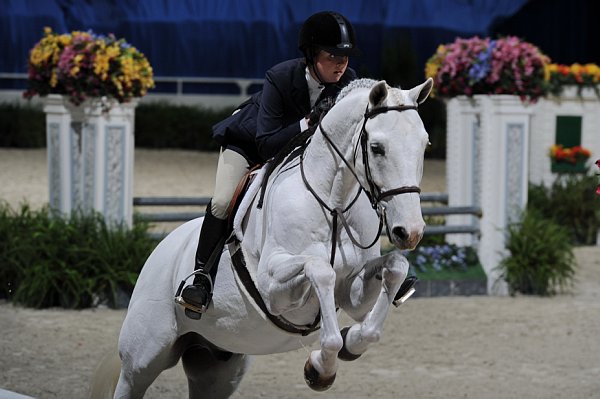 WIHS3-10-31-10-Cl191-RegHtrFinalsHrs-0344-LiveFromNewYork-AnnaAndersen-DDeRosaPhoto.jpg