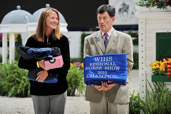 WIHS3-10-31-10-Cl191-RegHtrFinalsHrs-0395-Valente-MeganMcGovern-DDeRosaPhoto.jpg