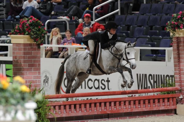WIHS3-10-31-10-Cl193-LocHtrFinals-Pny-0185-HighlandsParis-KelsiOkun-DDeRosaPhoto.jpg