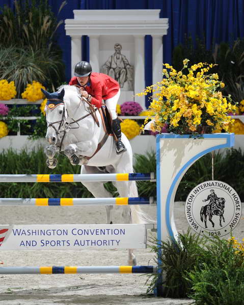 WIHS2-10-30-10-8711-UdentoVDL-HillaryDobbs-DDeRosaPhoto.JPG