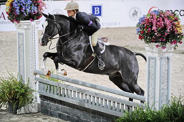 WIHS3-10-31-10-Cl123-LgPnyHtr-9930-OneMoreTime-AnnaRossi-DDeRosaPhoto.JPG