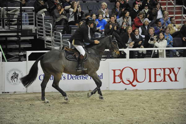 Unique-NickSkelton-WIHS4-10-28-11-Puissance-4413-DDeRosaPhoto.JPG
