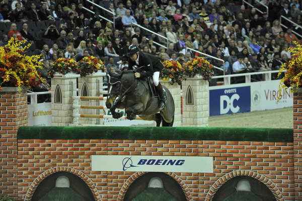 Unique-NickSkelton-WIHS4-10-28-11-Puissance-8484-DDeRosaPhoto.JPG