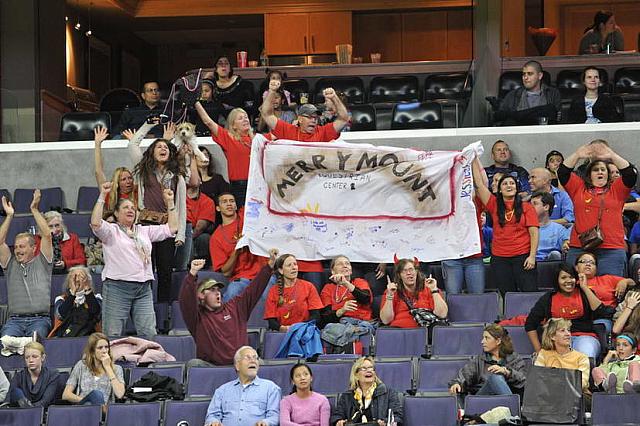 WIHS-10-27-11-BarnNight-2403-DDeRosaPhoto.JPG