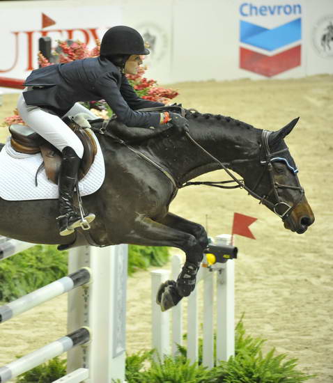 Chevron-WIHS5-10-29-11-PresCup-1217-CincinattiLaSilla-JessicaSpringsteen-DDeRosaPhoto.JPG