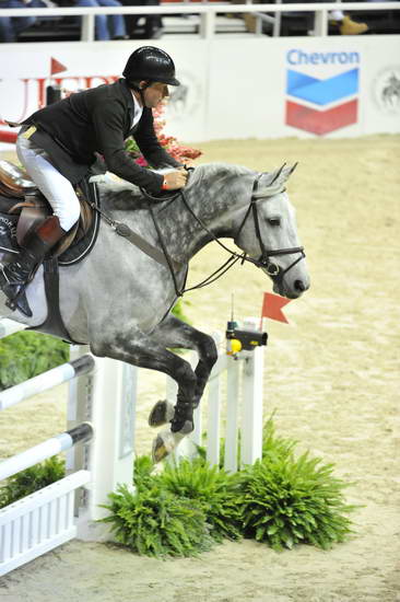 Chevron-WIHS5-10-29-11-PresCup-1735-Carlo273-NickSkelton-DDeRosaPhoto.JPG