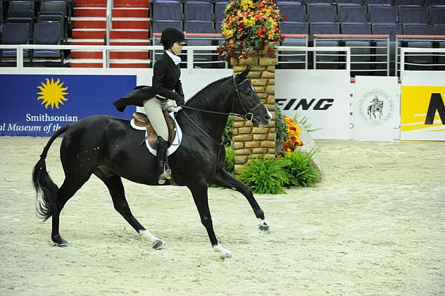 WIHS-10-25-11-Cl186B-DSC_8159-Zeven-HannahSuh-DDeRosaPhoto.JPG