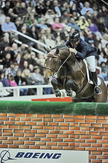 Jumper-Puissance-Sweetheart-ToddMinikus-WIHS4-10-28-11-4370-DDeRosaPhoto