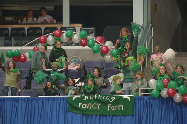 49-WIHS-BarnNight-10-27-05-DDPhoto.JPG