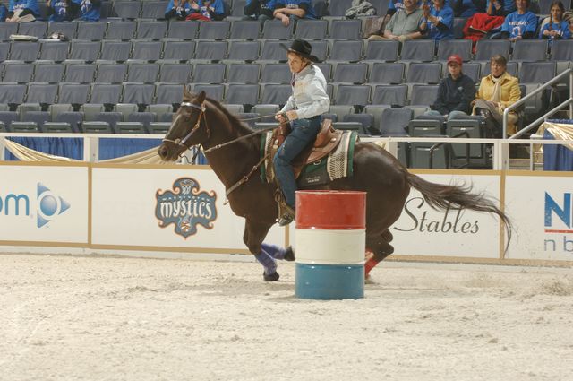 01-WIHS-LorraineBytheway-BarrelRacing-10-27-05-DDPhoto.JPG