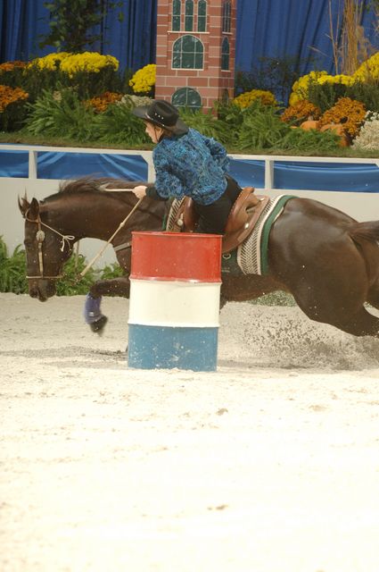 22-WIHS-LorraineBytheway-10-28-05-BarrelRacing-DDPhoto.JPG