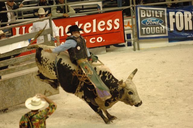 082-WIHS-10-23-06-BullRiding-DDPhoto.JPG