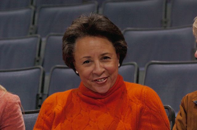13-WIHS-SheilaJohnson-10-26-06-A-OJprs-DDPhoto.JPG
