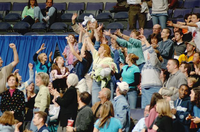 04-WIHS-10-28-05-Candids-DDPhoto.JPG