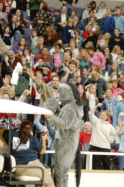 07-WIHS-10-28-05-Candids-DDPhoto.JPG