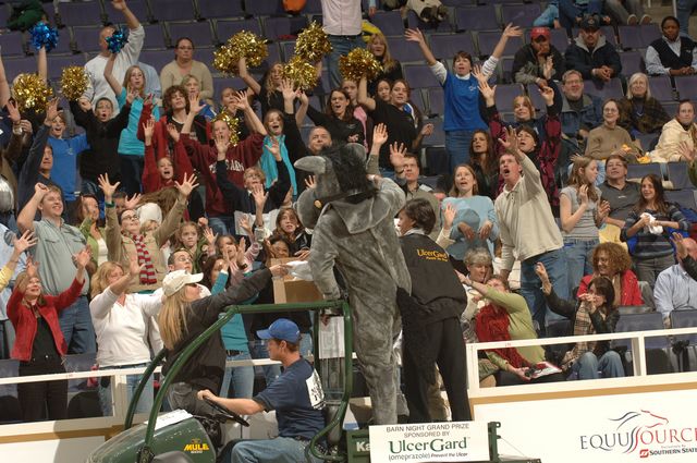 1119-BarnNight-WIHS-10-26-06-&copy;DeRosaPhoto.jpg