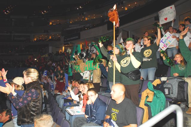 299-BarnNight-WIHS-10-26-06-ThomasPhoto.JPG