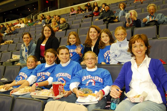 311-BarnNight-WIHS-10-26-06-ThomasPhoto.JPG
