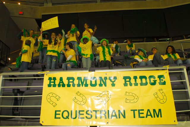 325-BarnNight-HarmonyRidge-WIHS-10-26-06-ThomasPhoto.JPG
