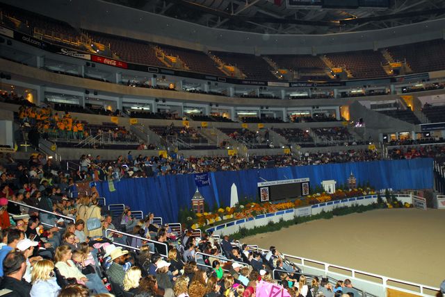 340-BarnNight-WIHS-10-26-06-ThomasPhoto.jpg