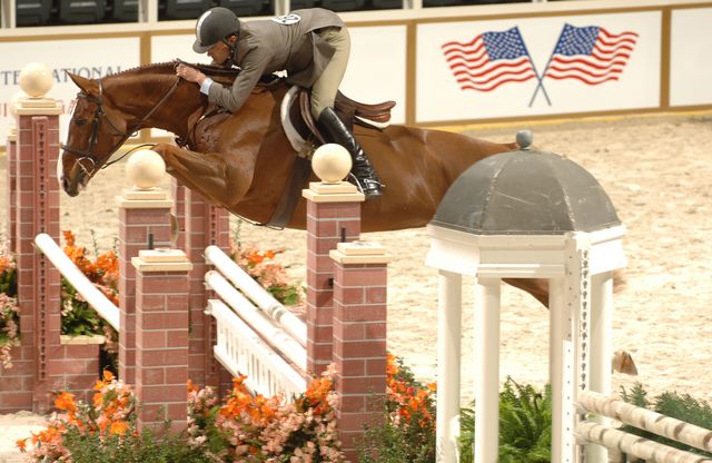 128-Dividend-TomBrennan-WIHS-10-24-06-&copy;DeRosaPhoto.JPG
